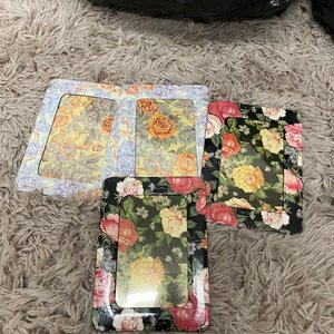 Lote de Porta Retratos y Porta Labiales con Diseños Florales - imagen 3