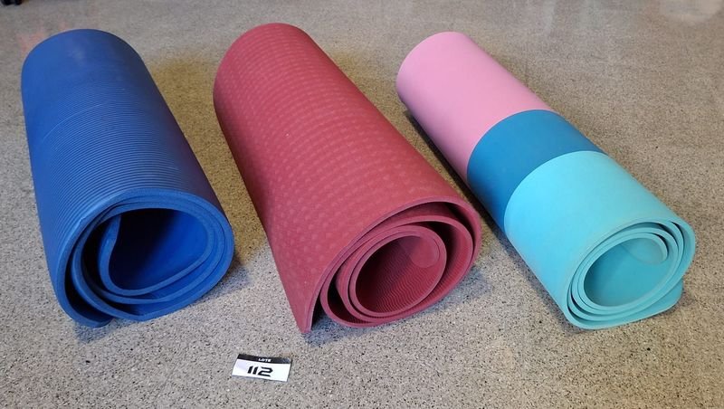 Tres Colchonetas de Yoga y Fitness - Azul, Rosa y Turquesa