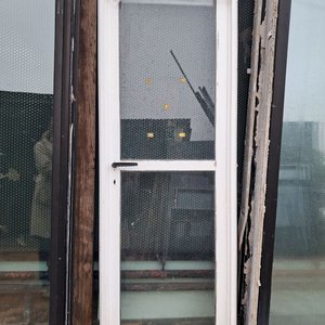 Lote anterior: Puerta de Aluminio Blanca con Vidrio 68x118x7cm