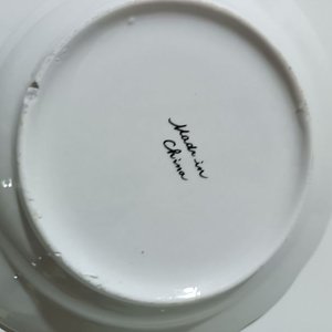 Juego de 10 Platos Hondos con Diseño Floral y Borde Dorado - imagen 5