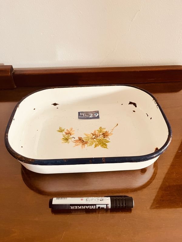 Fuente Enlozada Rectangular con Diseño Floral