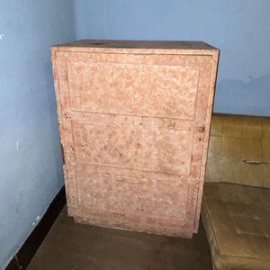 Lote siguiente: Alacena de Madera con 3 Estantes