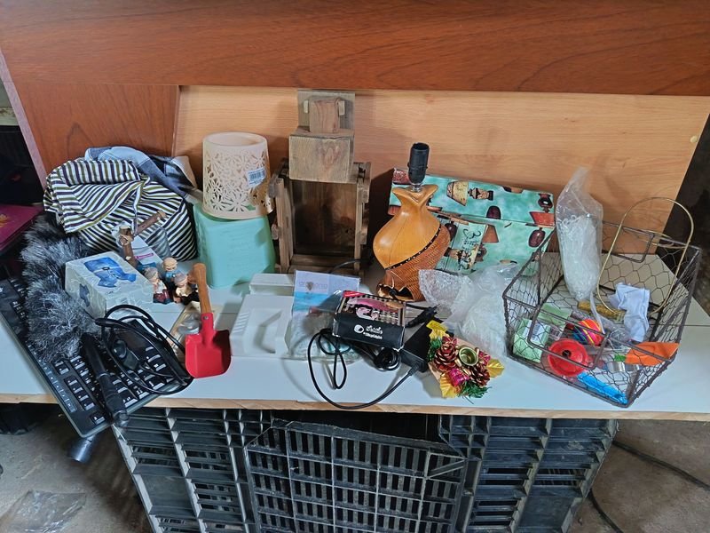 Gran Lote de Varios Objetos Decorativos y Utilitarios