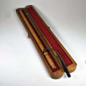 Palo de Policía Antiguo de Madera con Estuche Original - imagen 2