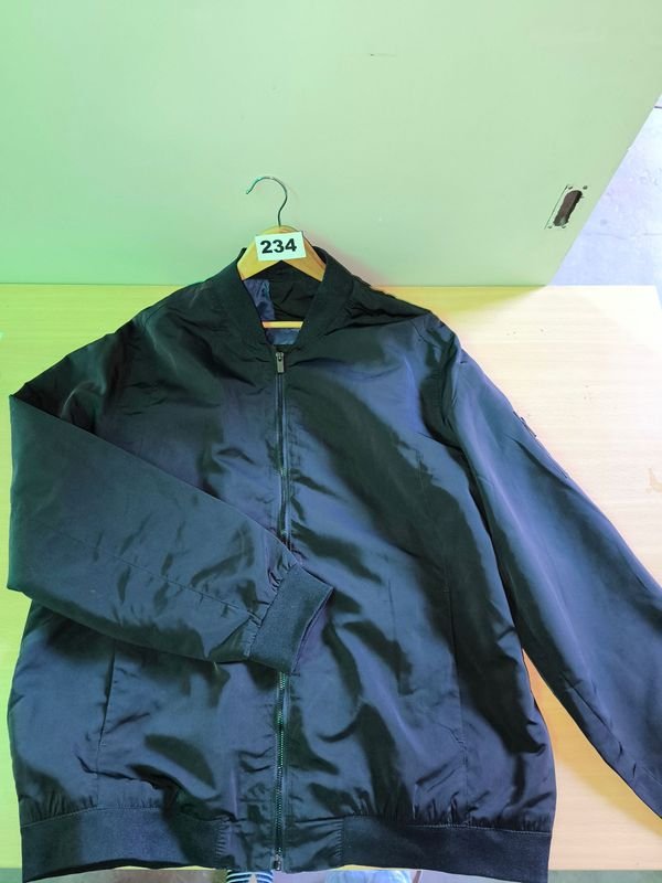 Item 846392 - Image 0