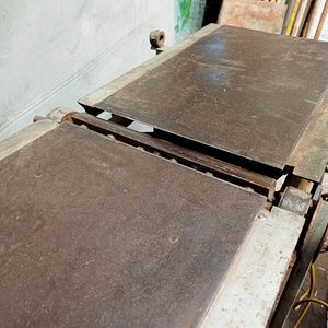 Cepillo de Carpintería con Base de Hierro y Motor - imagen 2