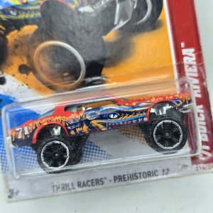 Hot Wheels Buick Riviera "Thrill Racers - Prehistoric 12" - imagen 2