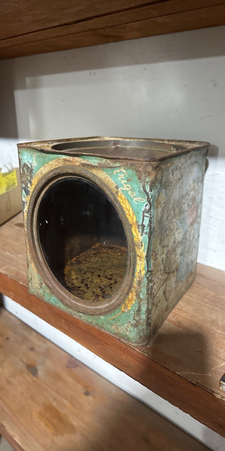 Lata Antigua para Galletas con Ventana