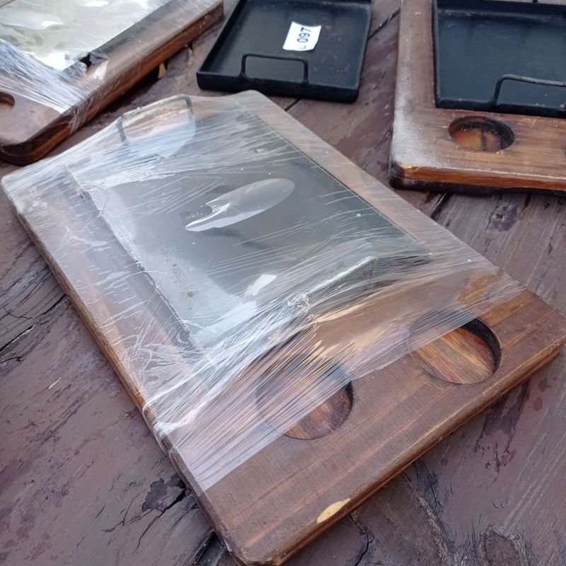 Piezas de hierro fundido y tablas de madera - imagen 3