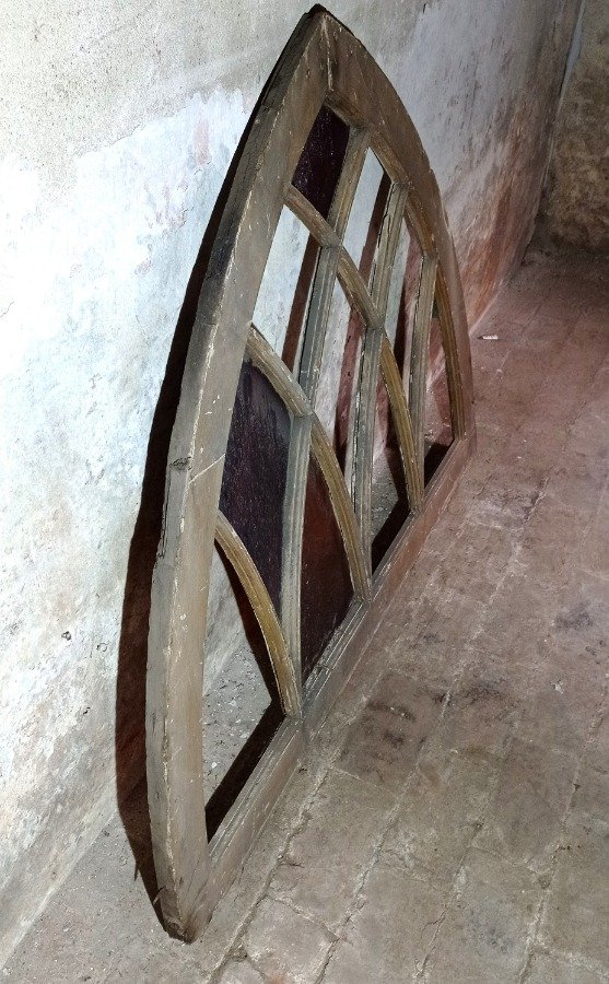 Ventana de vidrio labrado con forma de diamante - imagen 4