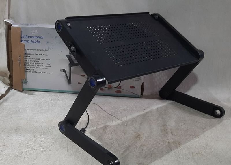 Mesa de computadora de cama con ventilación USB - imagen 2