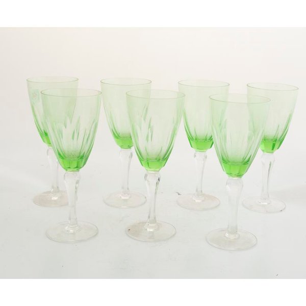 Set de 7 Copas de Cristal Verde Tallado - imagen 1
