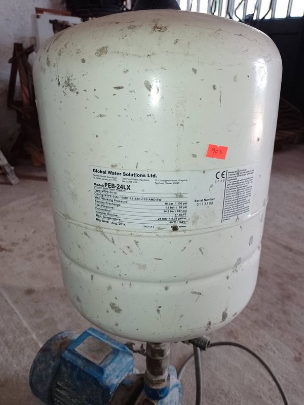 Bomba de agua monofásica con tanque presurizador - imagen 2