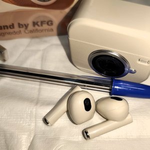 Auriculares Inalámbricos Recargables con Bluetooth, Pantalla LED, Nuevos en Caja - imagen 4