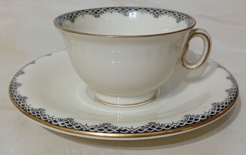 Tazas de café de Porcelana Alemana Hutschenreuther Hohenberg con bordes dorados - imagen 2