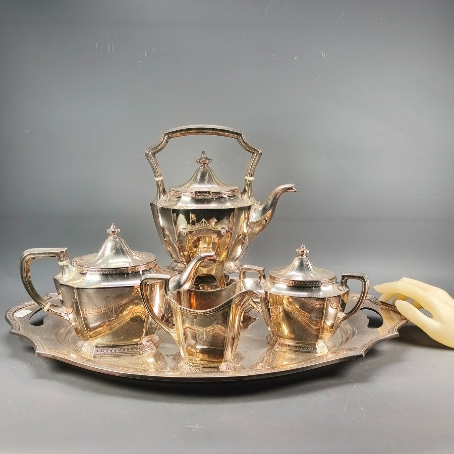 Servicios de té y plataformas metálicas en excelente condición - imagen 3