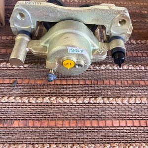 Caliper de freno delantero derecho Haima - imagen 2