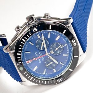 Reloj Breitling Chronomat para Caballero con Malla de Goma Azul - imagen 3