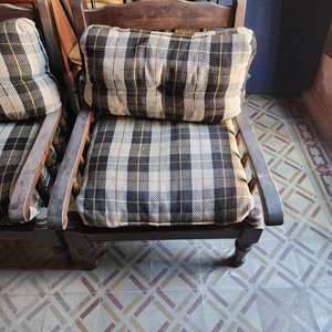 Juego de Living de Madera con Almohadones a Cuadros - imagen 4