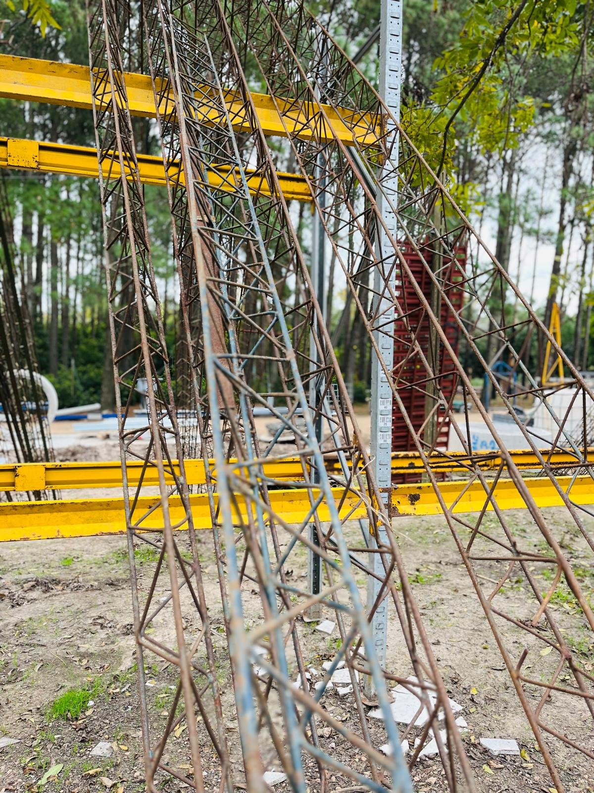 Lote de 5 Cerchas Metálicas para Construcción