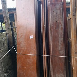 Lote siguiente: Cajones de Madera para Cortinas y Marcos