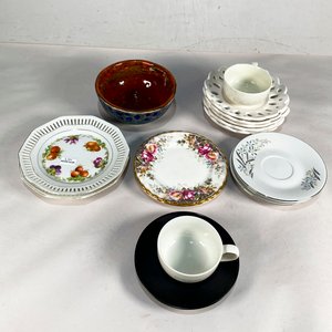 Lote de 16 Platos y Tazas Variados - imagen 3