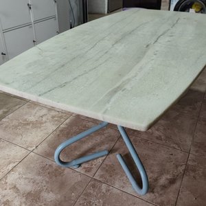 Mesa Ovalada con Tapa de Mármol Macizo y Base Metálica - imagen 2