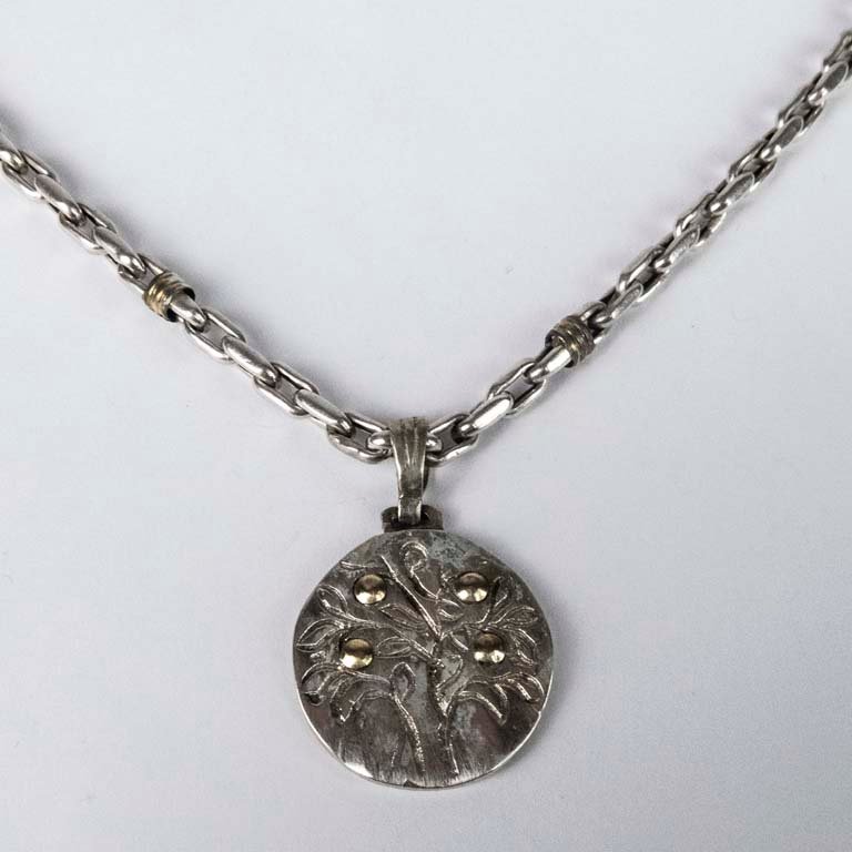 Cadena y Colgante de Plata y Oro con Diseño de Árbol