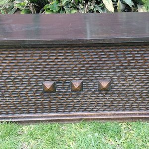 Baúl Antiguo de Madera Maciza Labrada con Tapa - imagen 1