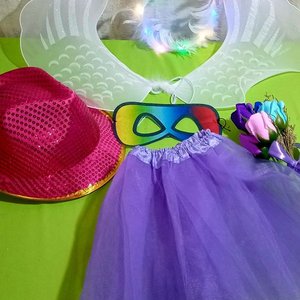 Lote siguiente: Set de Disfraces para Niña: Alas de Ángel, Tutú Morado y Sombrero Rosa