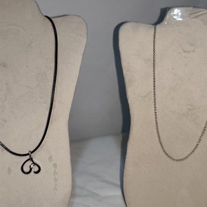 Lote de 50 Piezas de Joyería Nueva en Acero Quirúrgico: Collares, Aros y Pulseras - imagen 5