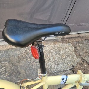 Bicicleta Plegable Moller Rodado 20 Estilo Urbano Vintage Color Crema - imagen 6