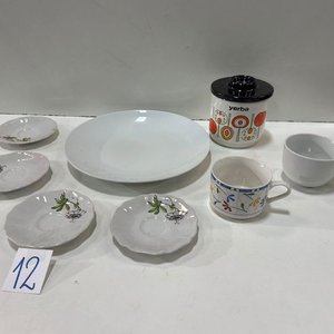 Yerbera, Plato Blanco, 4 Platillos y 2 Tazas con Diseño Floral - imagen 3