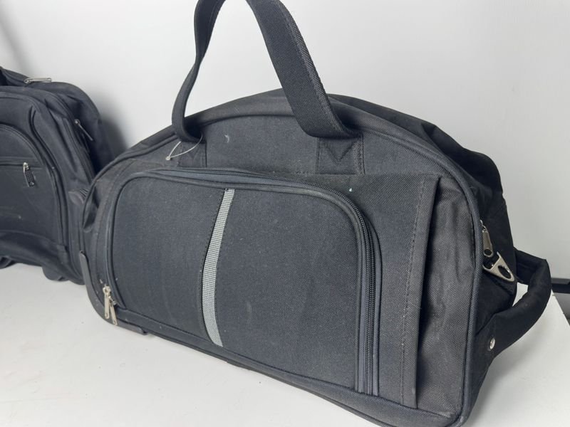 Lotes de bolsos de calidad Jeep en muy buen estado - imagen 9