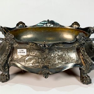 Jardinera Oval Metálica Art Nouveau con Paisaje, Aves y Guitarra - imagen 2