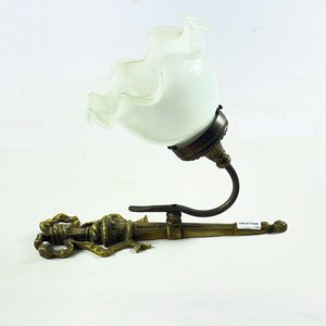 Aplique de Bronce con Tulipa Blanca Estilo Clásico - imagen 3