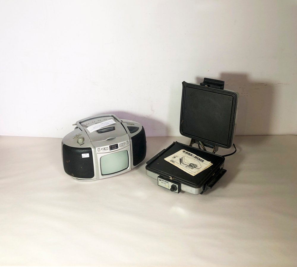 Radiograbador Microsonic con TV y Grill Black & Decker