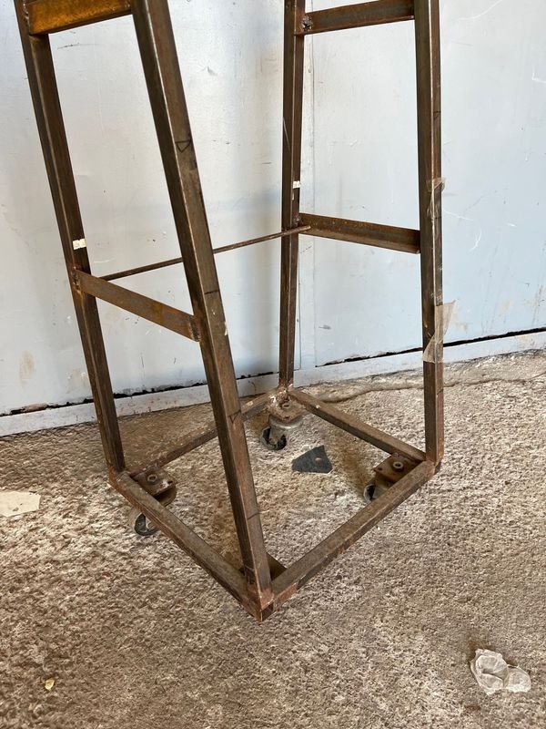 Item 852606 - Image 1