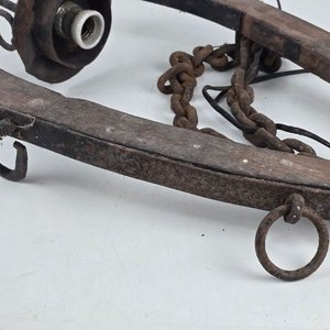 Lámpara Rústica Artesanal con Yugo y Cadena - imagen 5