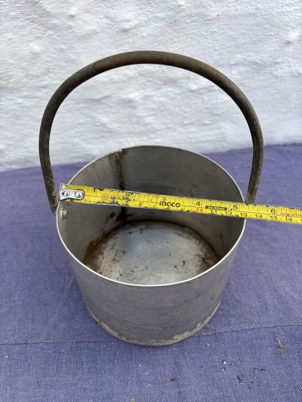 Olla artesanal en inoxidable 1,5 litros aprox - Análisis y descripción - imagen 4