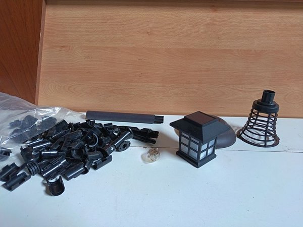 Lote de Luces Solares para Jardín y Accesorios - imagen 1