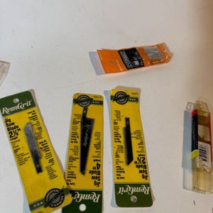 Lote de Hojas de Sierra Caladora DeWalt, Bosch y Milwaukee - imagen 2