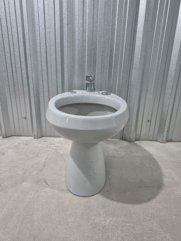 Bidet de Cerámica Blanco con Grifería