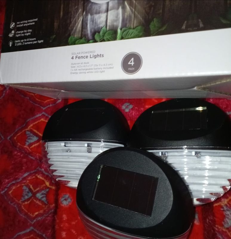 Luz Solar LED para Valla - Iluminación Exterior Automática - imagen 2