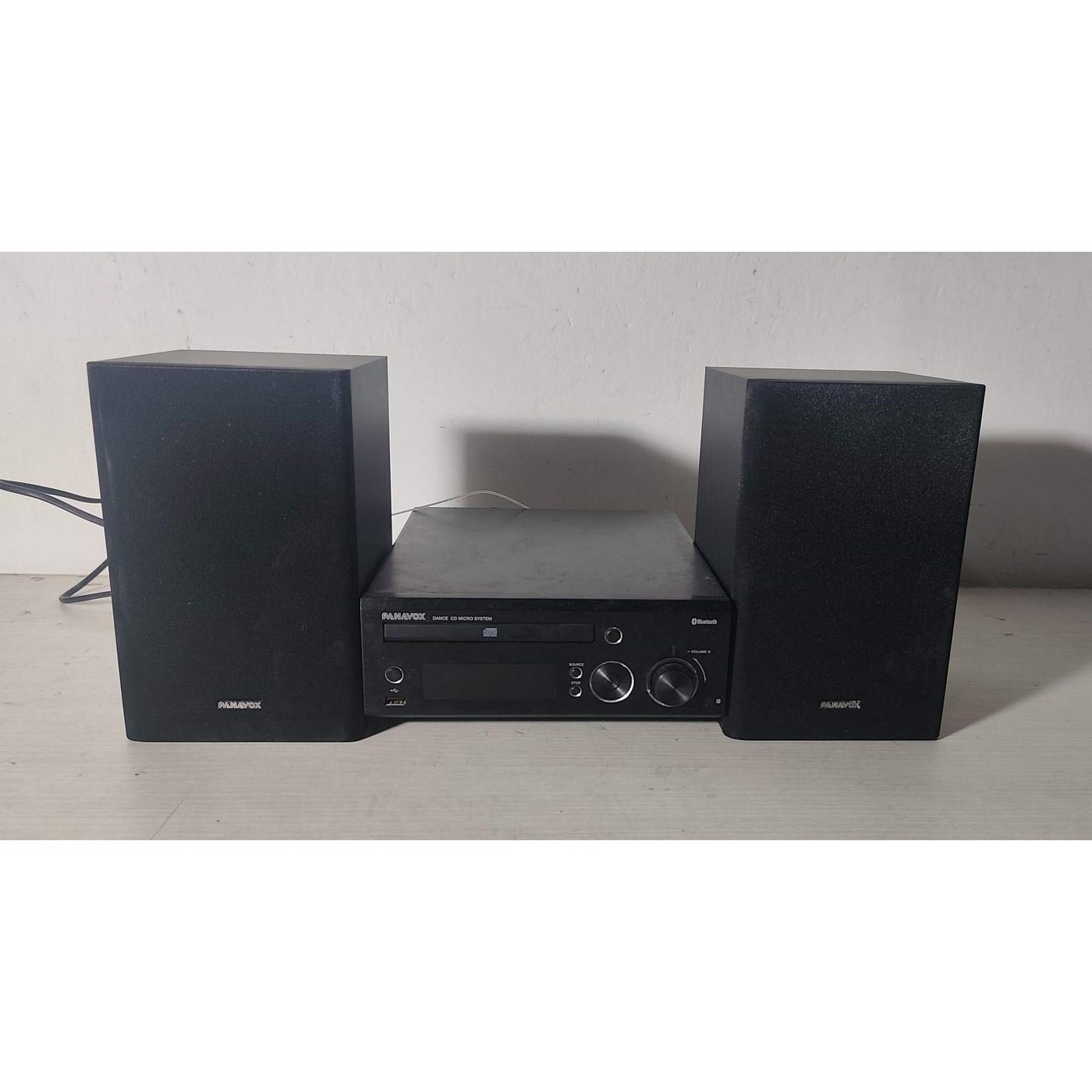 Equipo de Música Panavox con Bluetooth y Parlantes