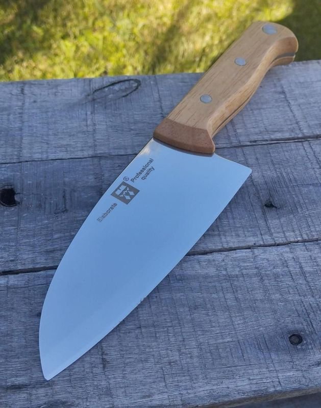 Cuchilla Profesional Elaborate con Buen Filo y Mango de Madera
