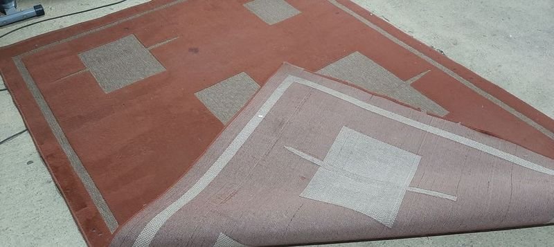 Lote siguiente: Alfombra Bordo 3 x 2.10 - Rúgida Colorida