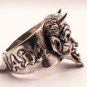 Anillo de Plata con Diseño de Demonio - imagen 2