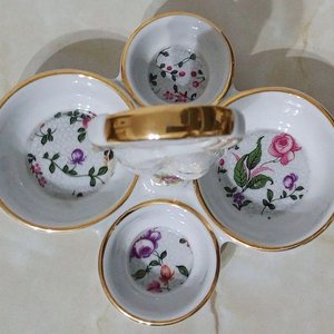 Copetinero de Porcelana Mongat con Diseño de Peces y Flores - imagen 3