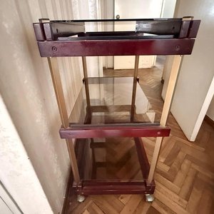 Mesa Auxiliar Esquinera de Vidrio y Madera con Ruedas - imagen 5
